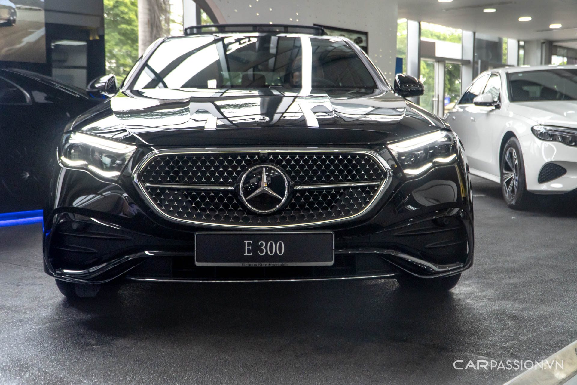 carpassion-mercedes-benz-e300-amg-anh--48.jpg