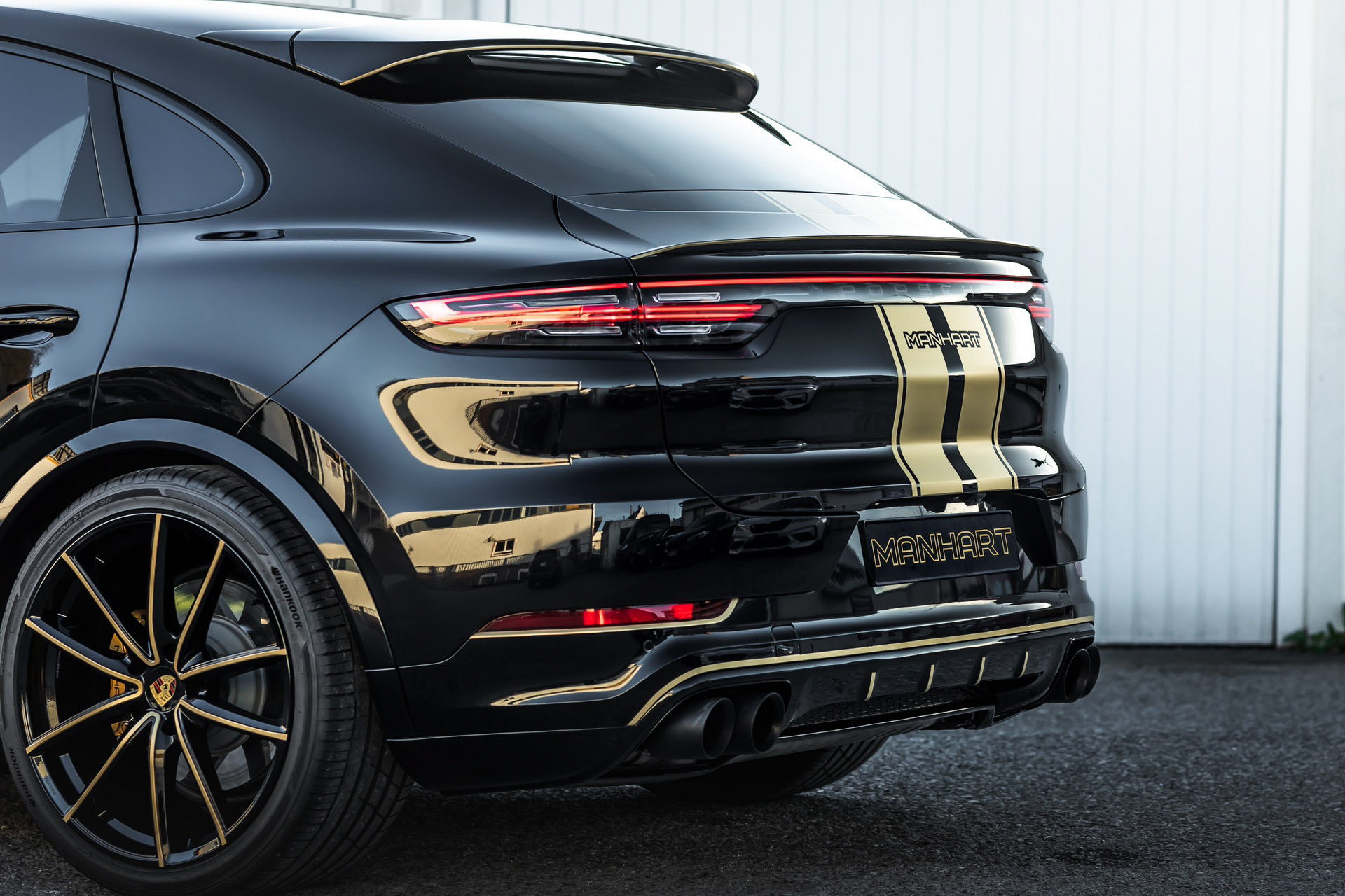 Cayenne Coupe Manhart (12).JPG