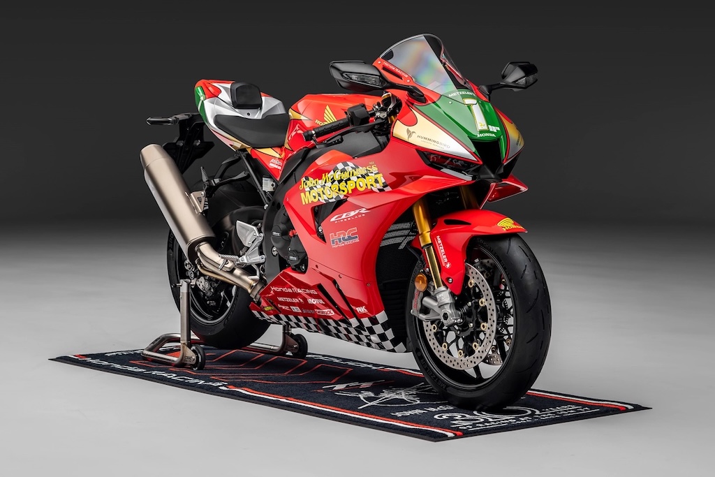CBR1000RR-R Fireblade SP John McGuinness 30th Anniversary Replica-anh- (2).jpg
