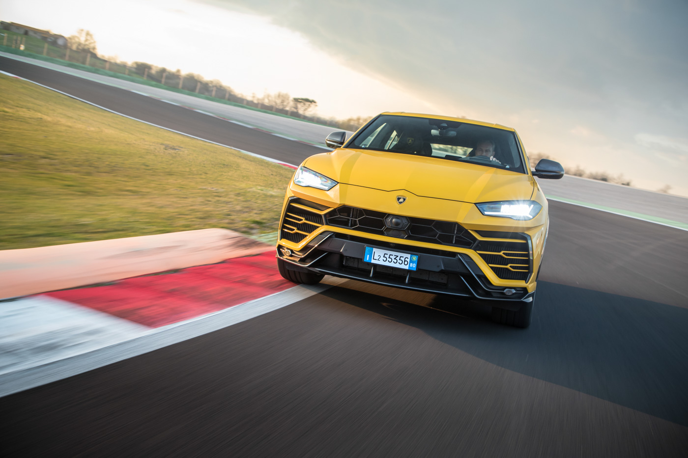 Chế-độ-lái-của-Lamborghini-Urus-2.jpg