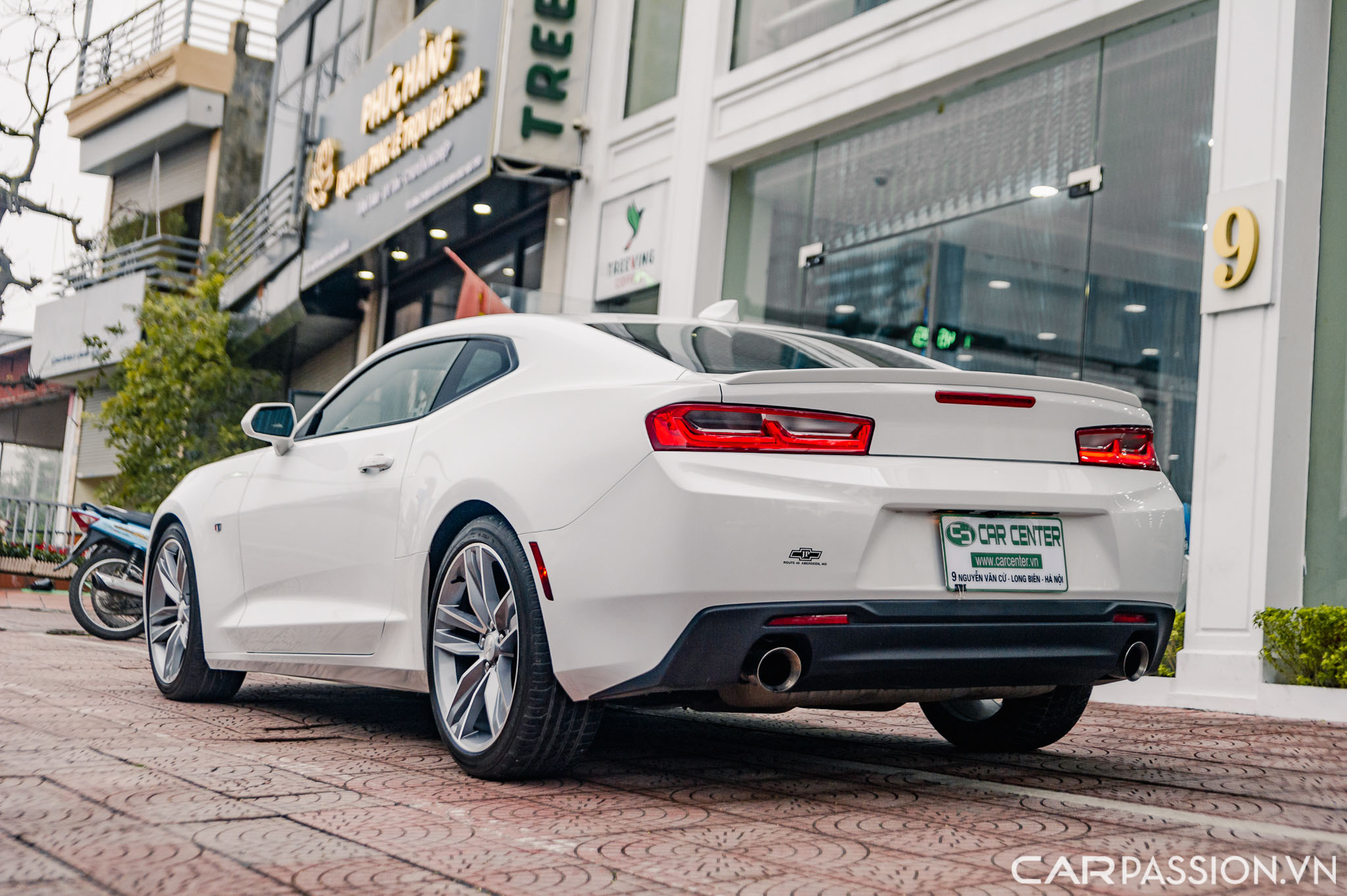 Chevrolet Camaro RS (18).jpg