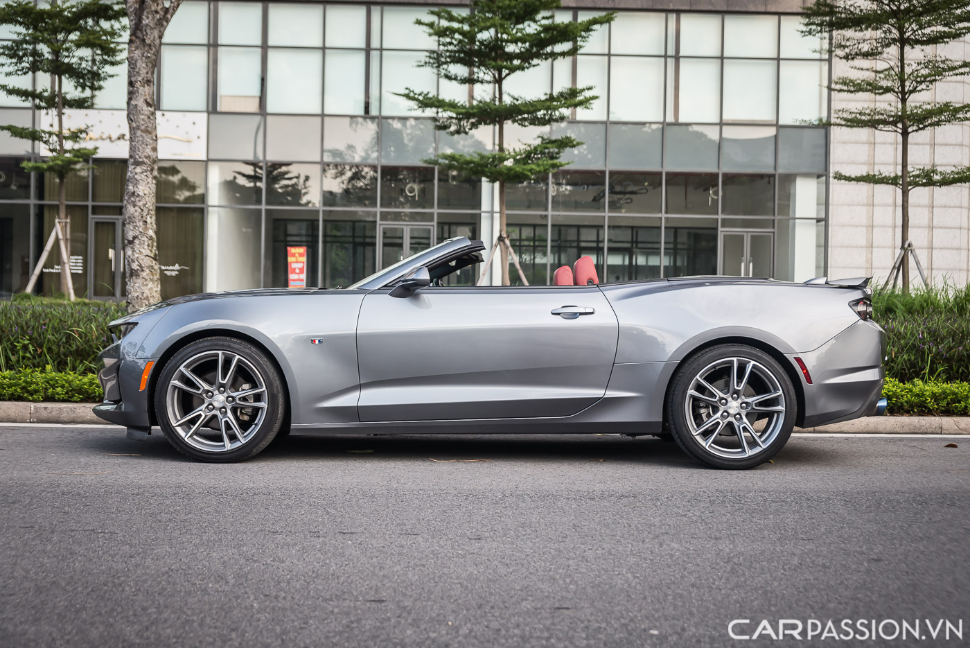 Chevrolet Camaro RS Convertible (25).JPG