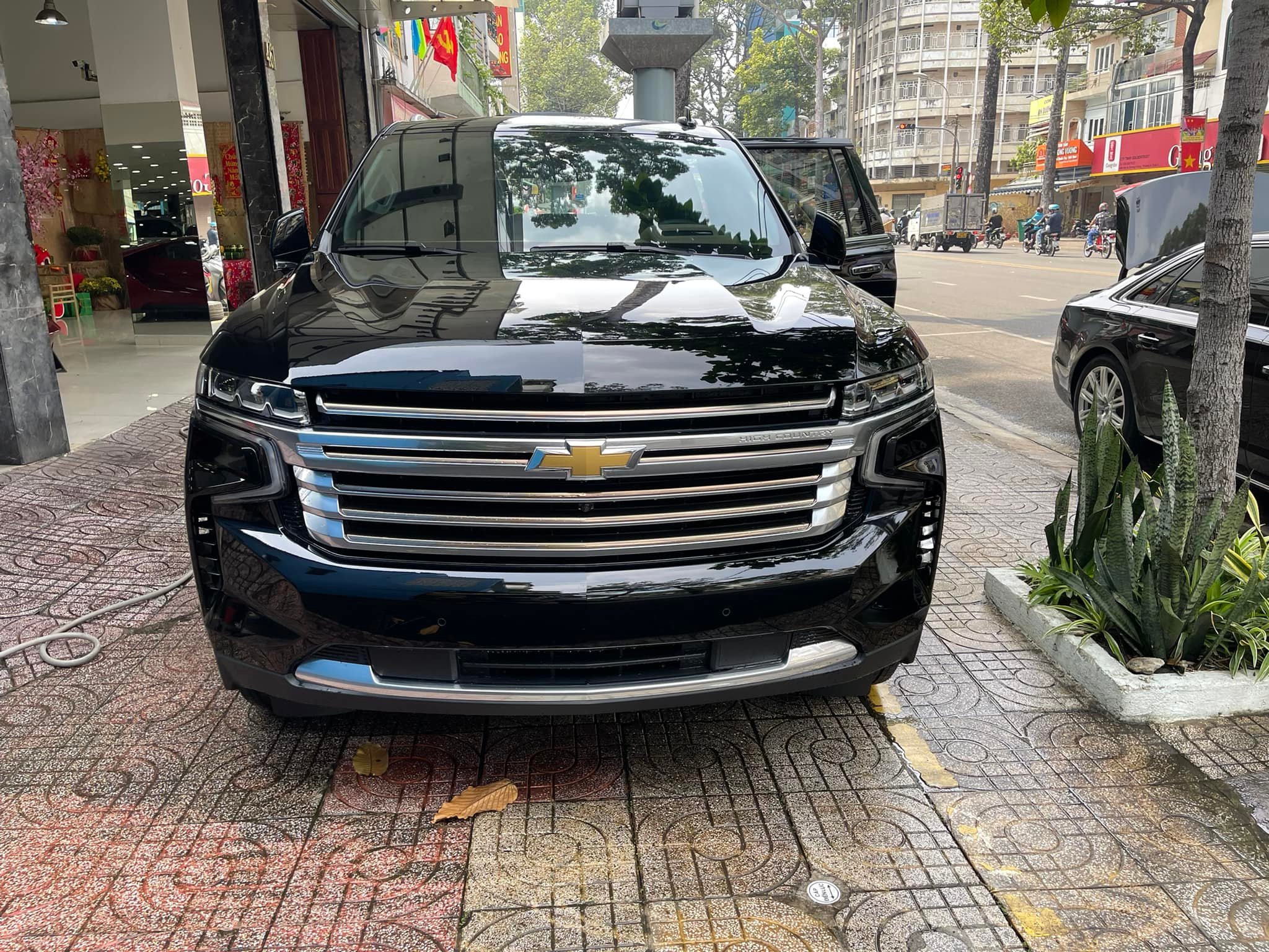Chevrolet Suburban  (4).jpg