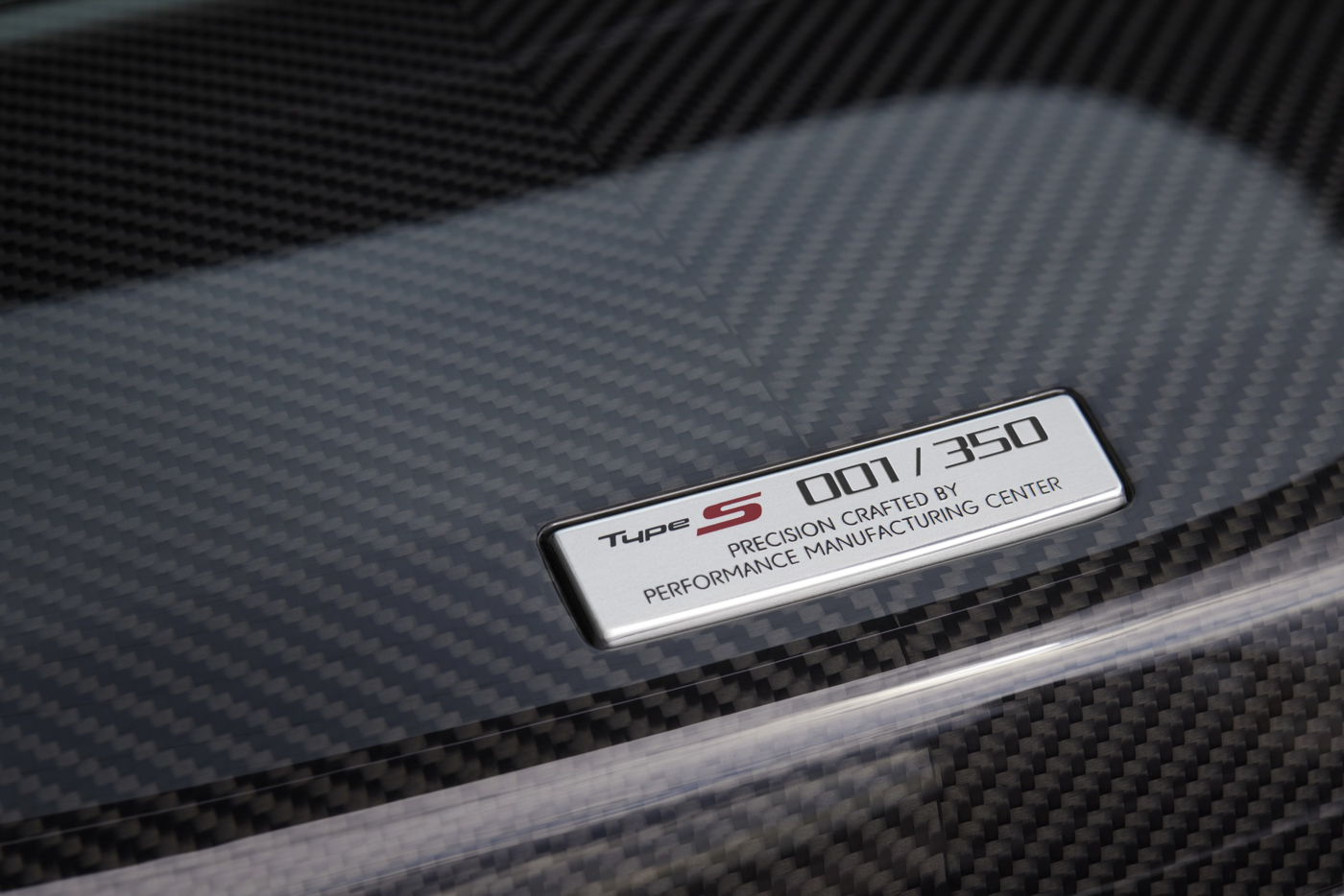 Chiec-acura-nsx-type-s-dau-tien-tim-duoc-chu-moi-voi-gia-cuc-khung-1,1-trieu-do-gap-6-lan-voi-...JPG