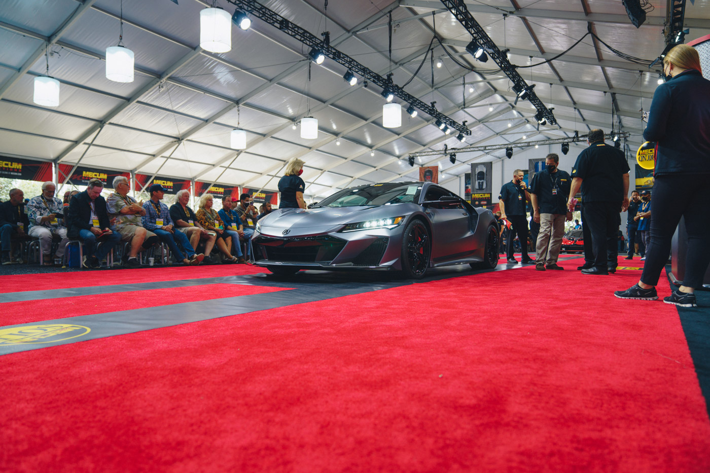 Chiec-acura-nsx-type-s-dau-tien-tim-duoc-chu-moi-voi-gia-cuc-khung-1,1-trieu-do-gap-6-lan-voi-...JPG