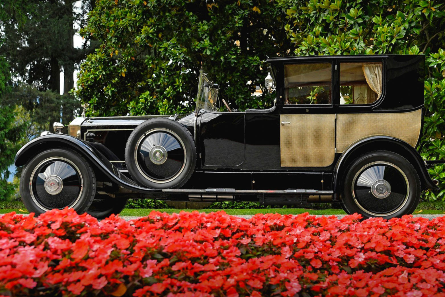CoachBuild Rolls-Royce (15).JPG