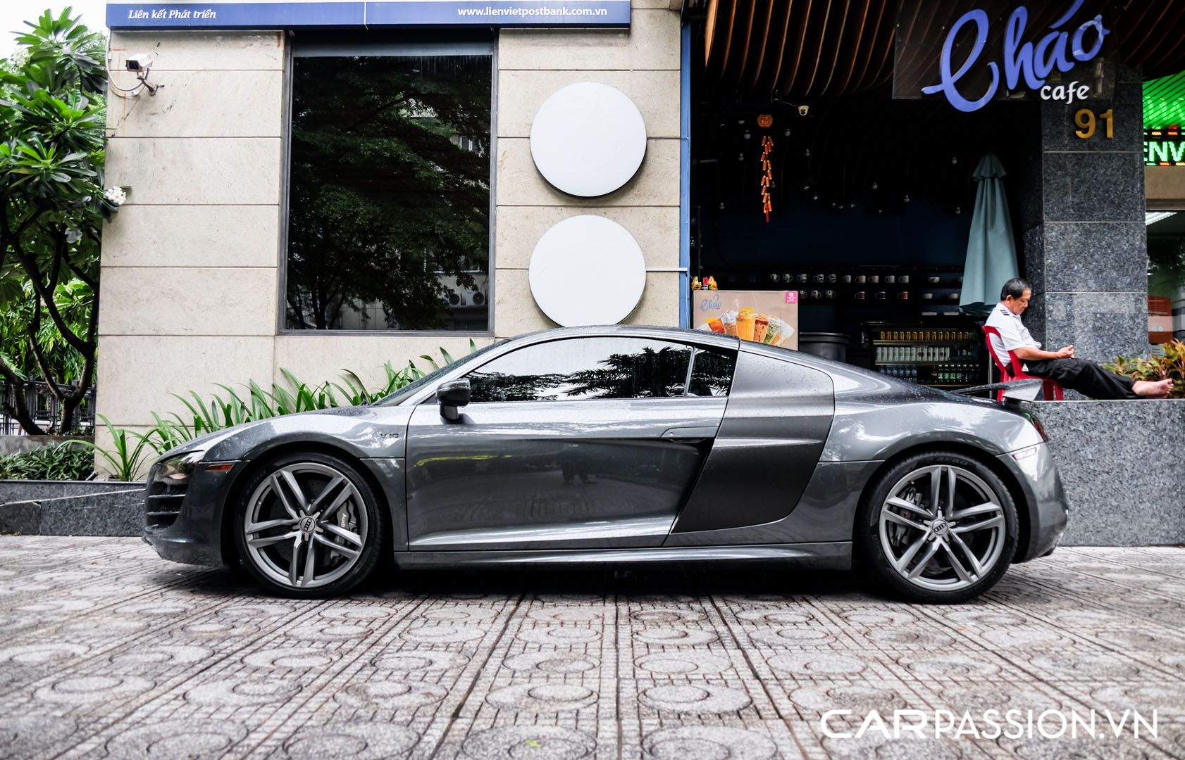 CP-Audi R8 V10 số sàn độ khủng (18).jpg