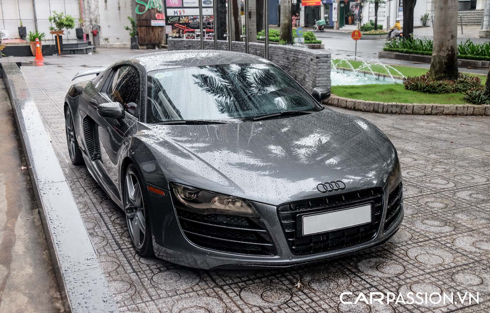 CP-Audi R8 V10 số sàn độ khủng (19).jpg