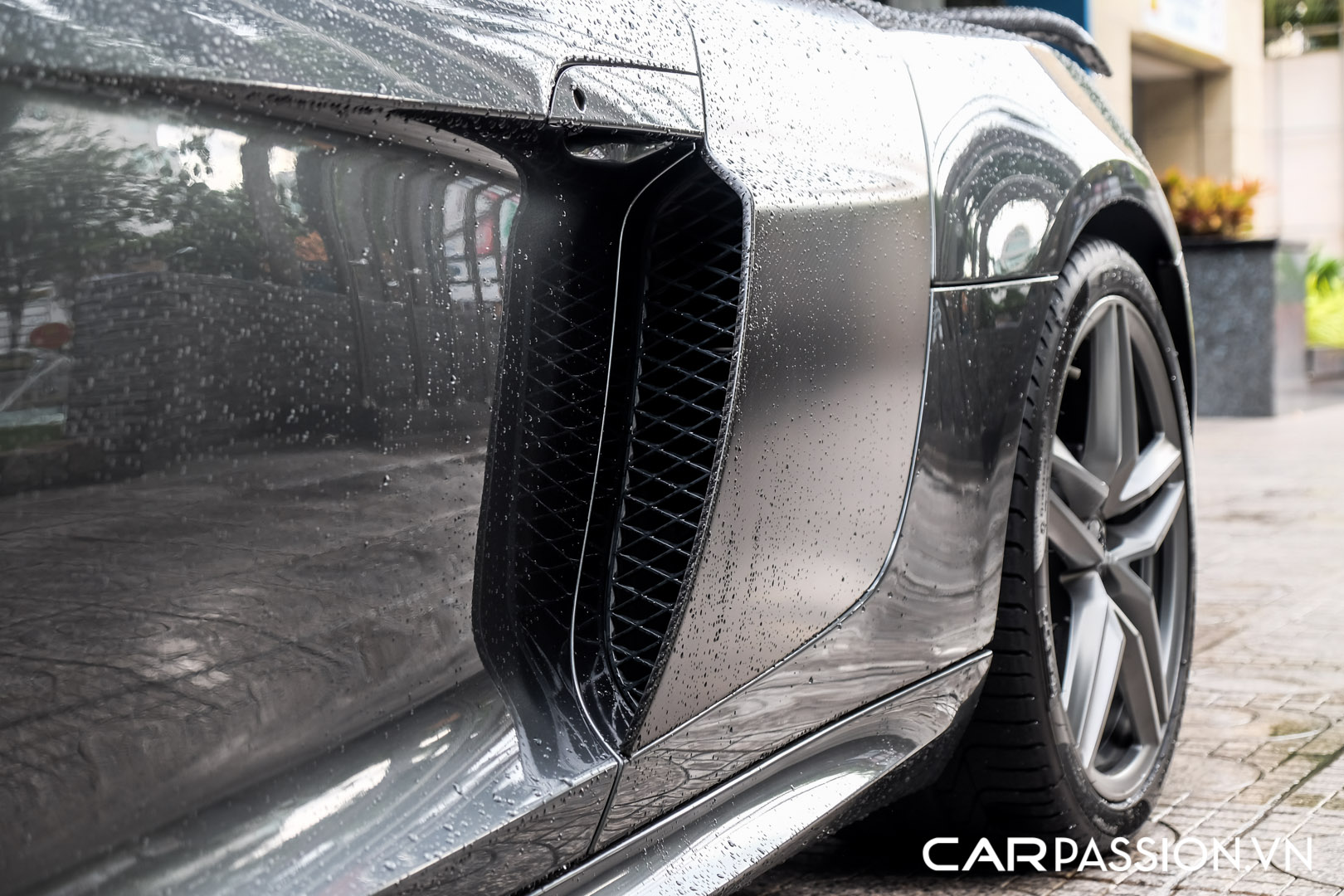 CP-Audi R8 V10 số sàn độ khủng (24).jpg