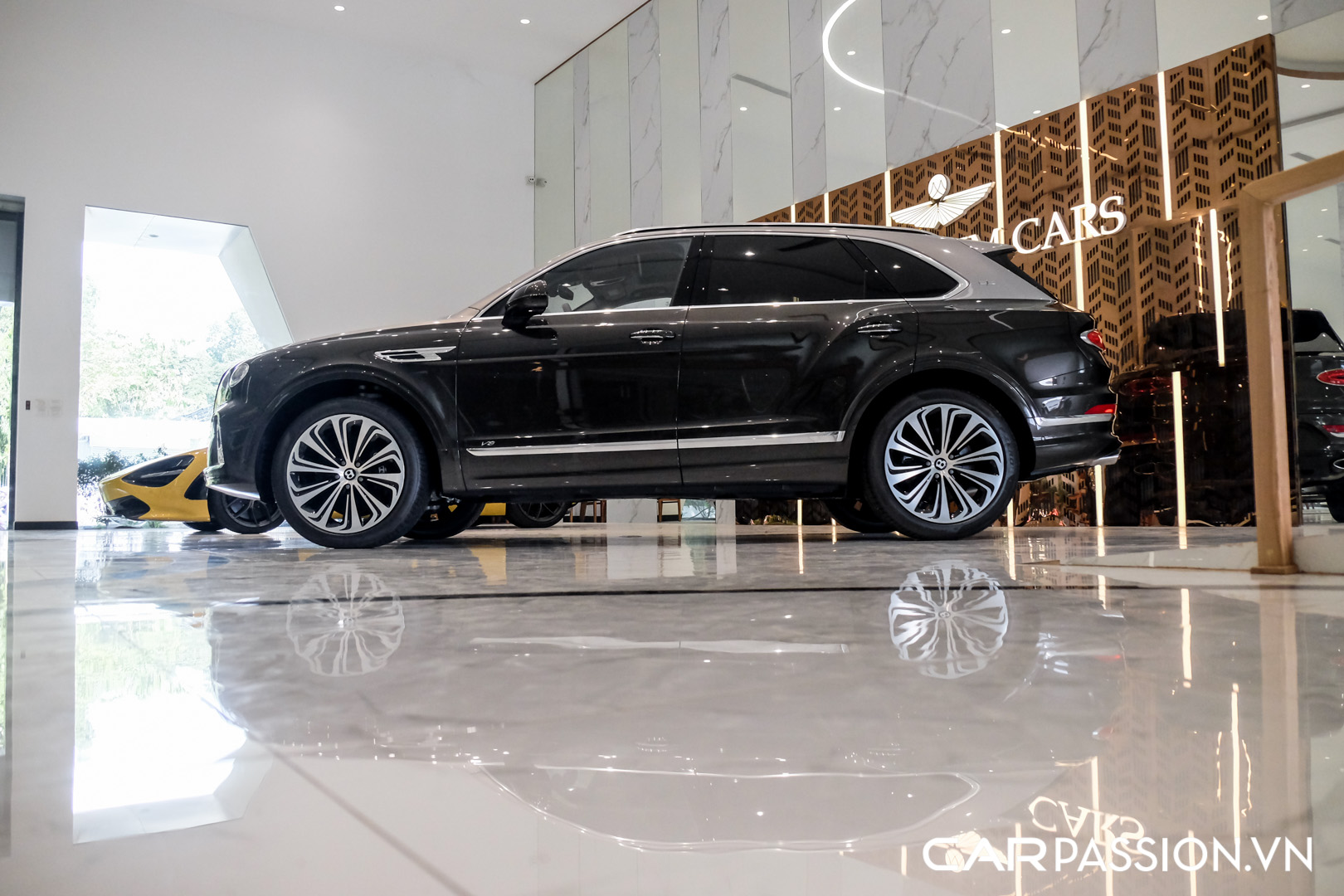 CP-Bentley Bentayga First Edition 202121.jpg