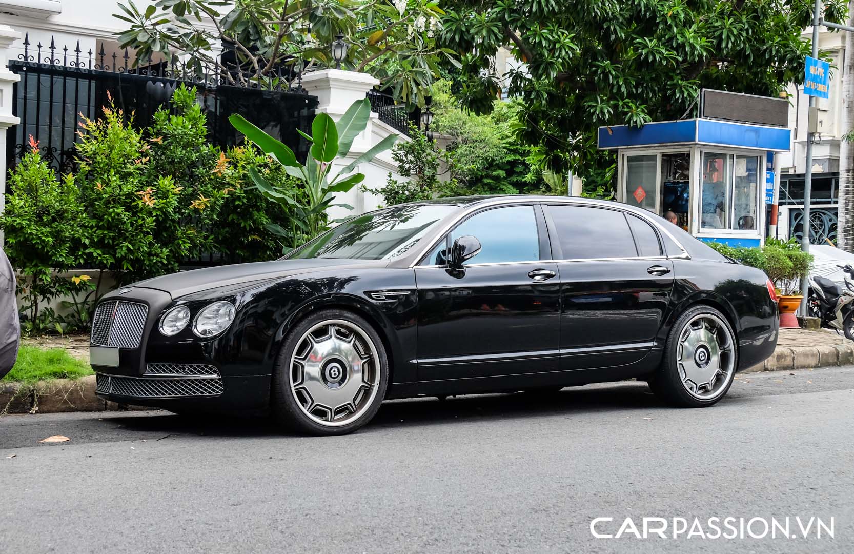 CP-Bentley Continental Flying Spur lên đời (13).jpg