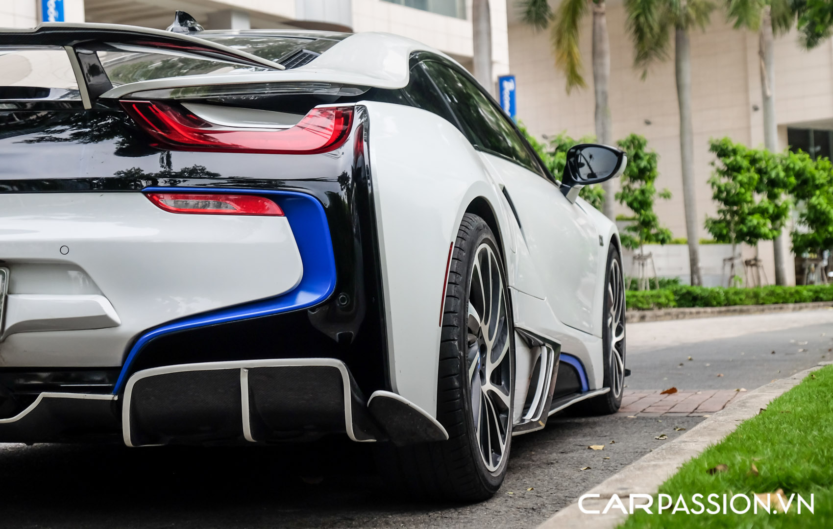 CP-BMW i8 độ (11).jpg