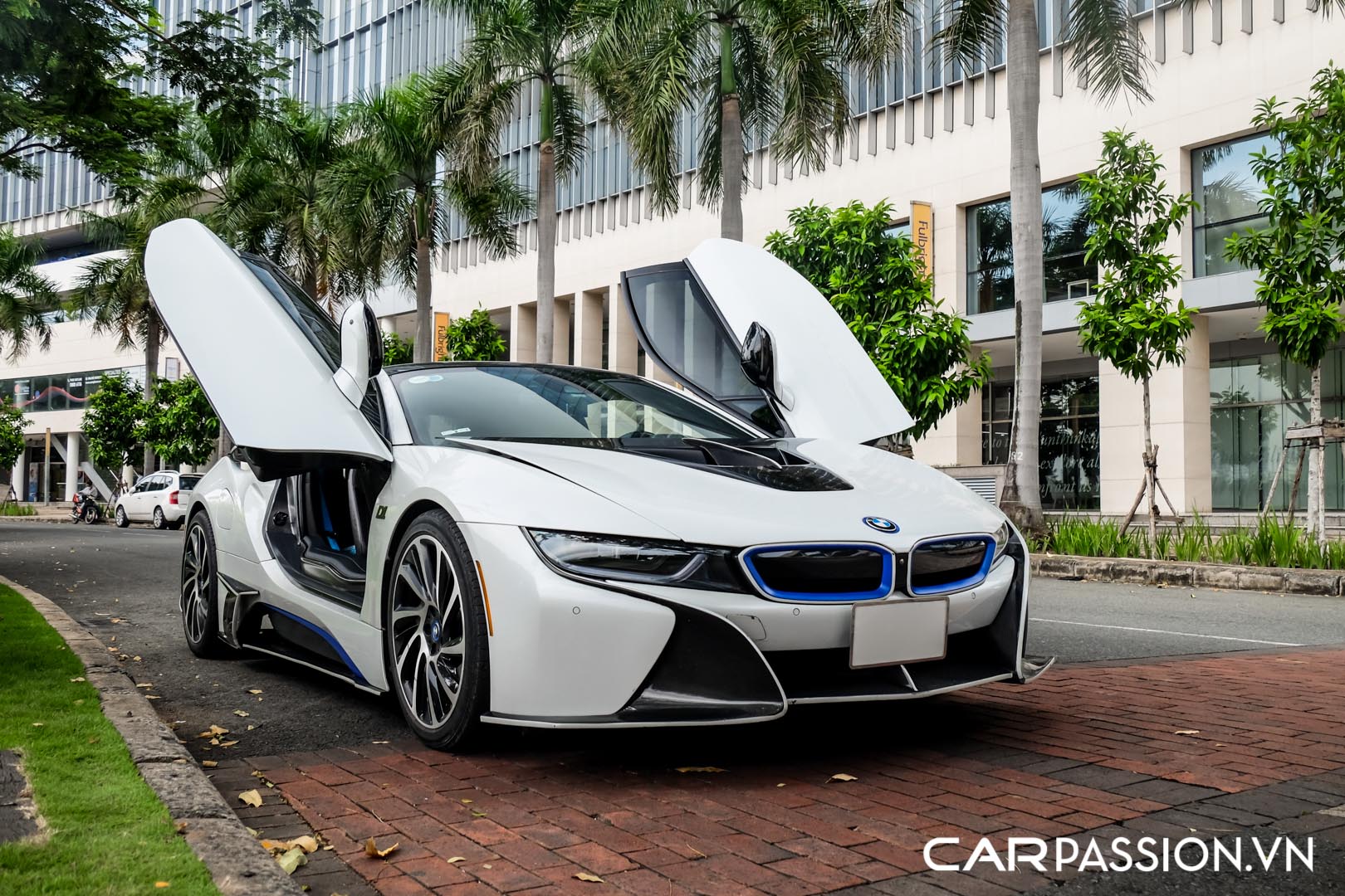 CP-BMW i8 độ (21).jpg