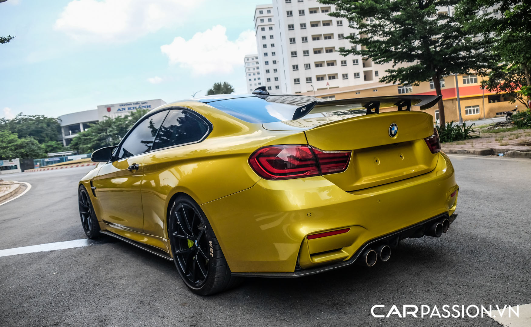 CP-BMW M4 F8 được rao bán (8).jpg