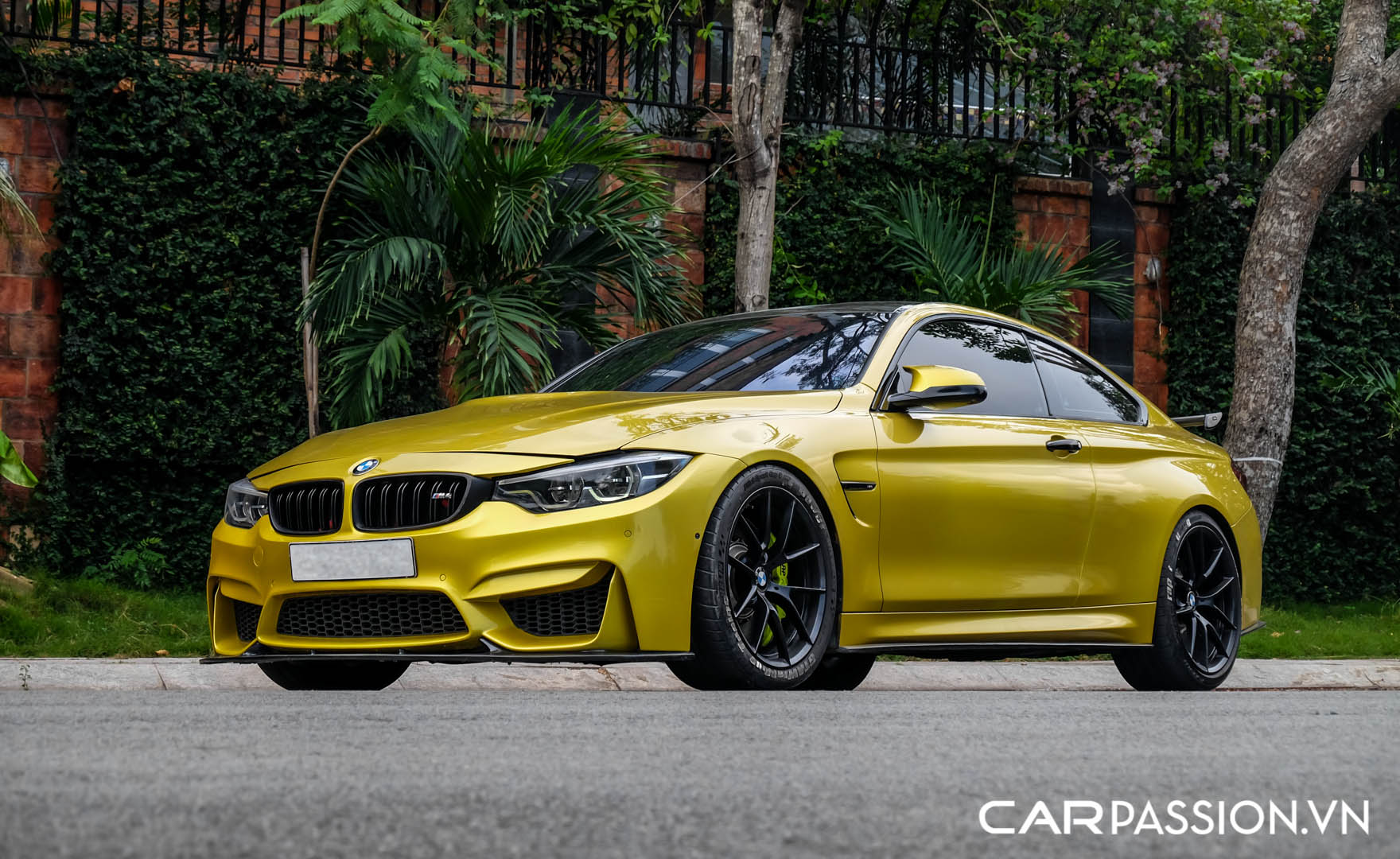 CP-BMW M4 F8 được rao bán (9).jpg