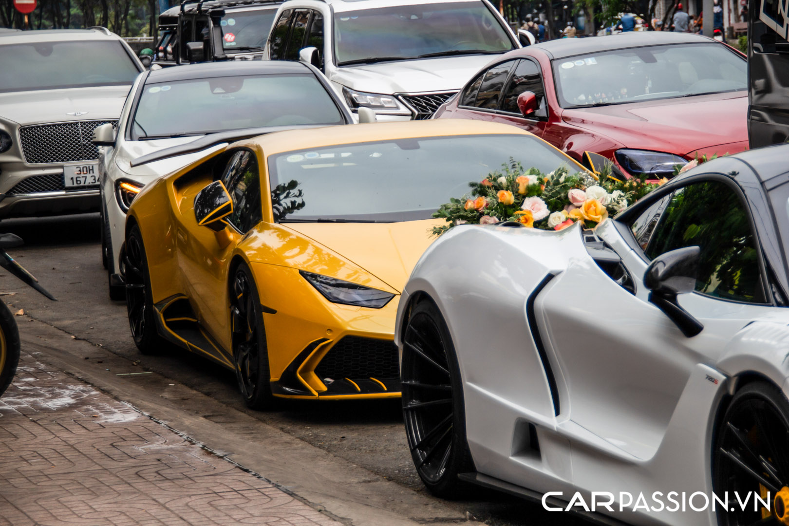 CP-Dàn xe tham gia lễ đính hôn1.jpg