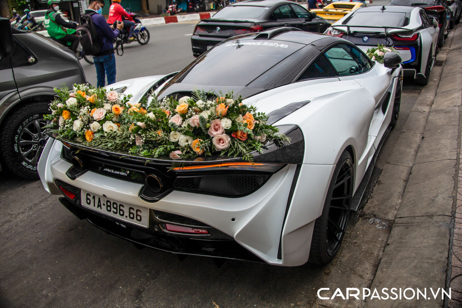 CP-Dàn xe tham gia lễ đính hôn14.jpg