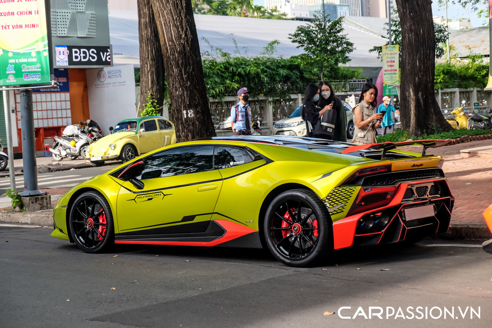 CP-Đoàn Di Băng độ Lamborghini Huracan12.jpg