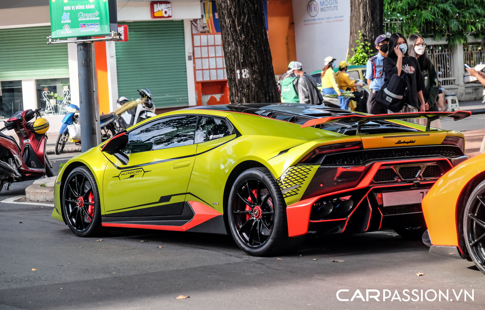 CP-Đoàn Di Băng độ Lamborghini Huracan13.jpg