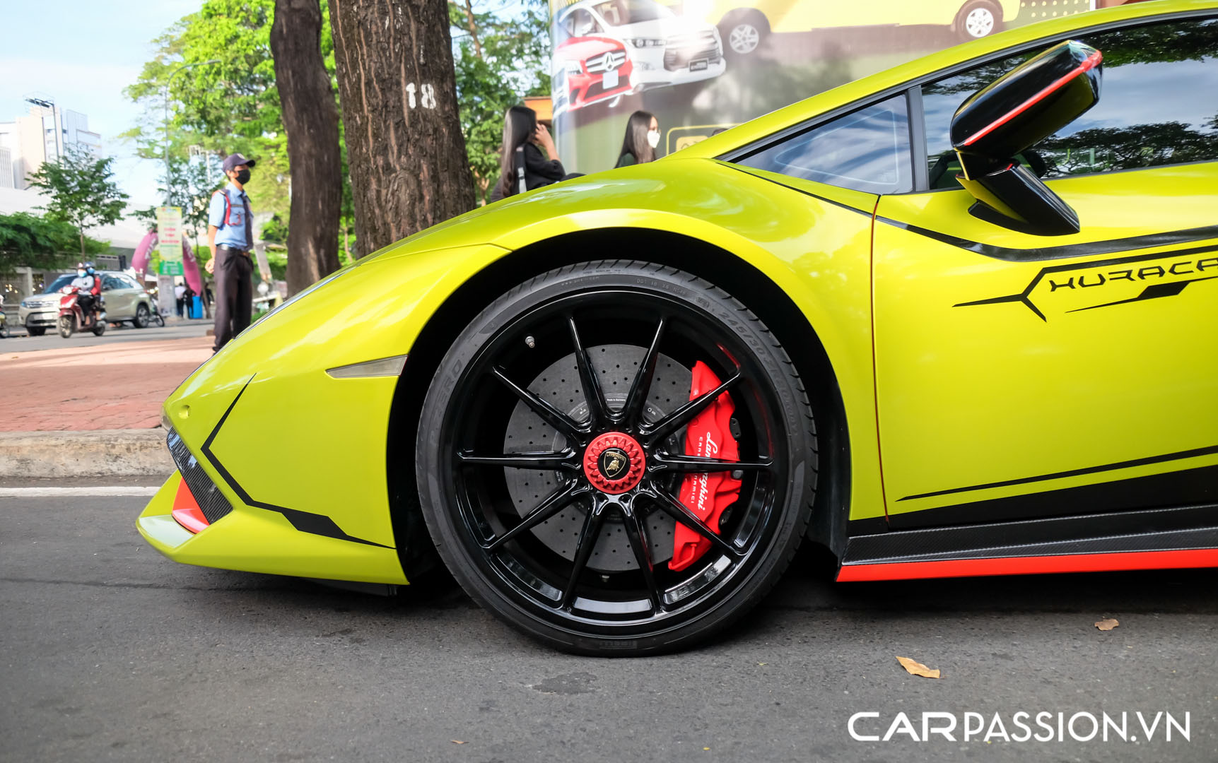 CP-Đoàn Di Băng độ Lamborghini Huracan14.jpg