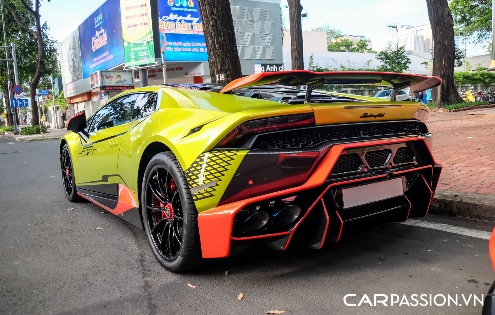 CP-Đoàn Di Băng độ Lamborghini Huracan22.jpg