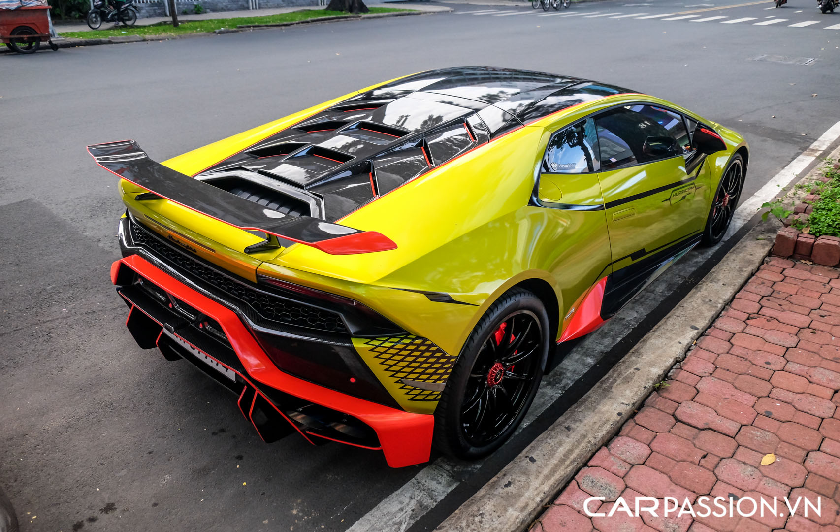 CP-Đoàn Di Băng độ Lamborghini Huracan51.jpg