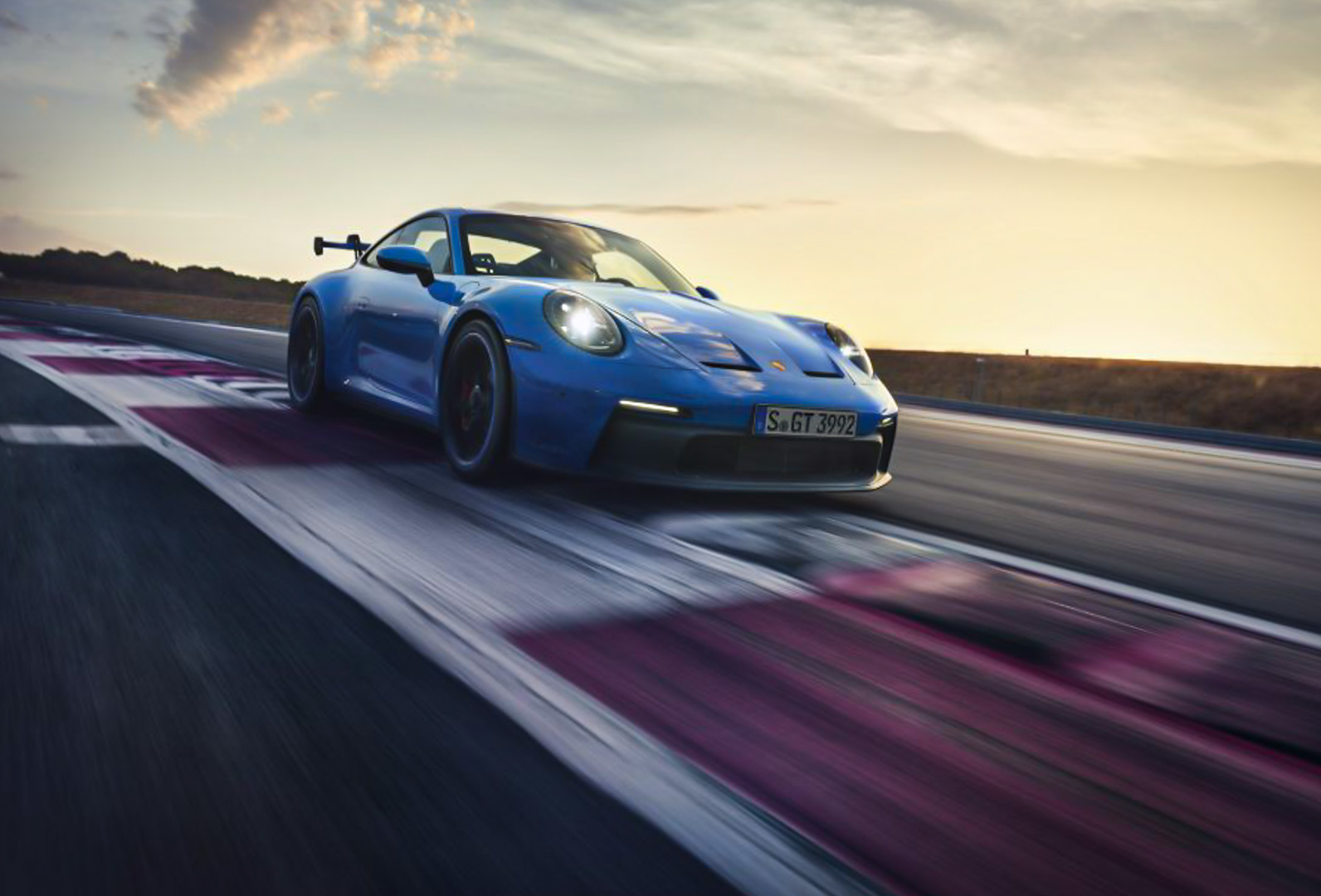 CP-Doanh nhân Nguyễn Quốc Cường tậu Porsche 911 GT3 mới3.jpg