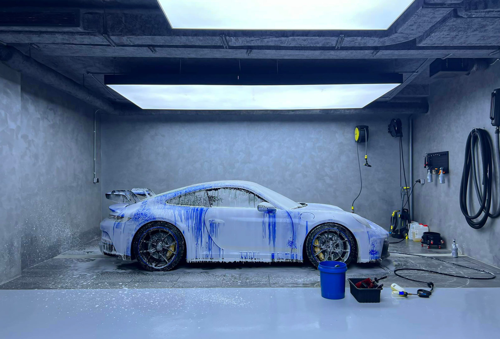 CP-Doanh nhân Nguyễn Quốc Cường tậu Porsche 911 GT3 mới7.jpg