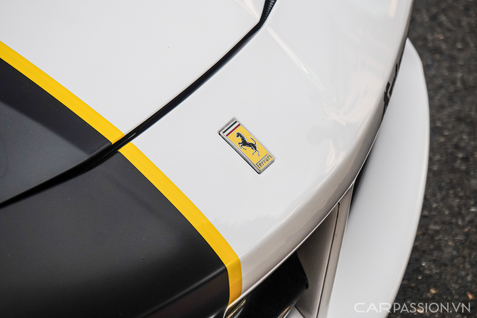 CP-Ferrari 488 GTB độ Liberty Walk thay áo mới10.jpg