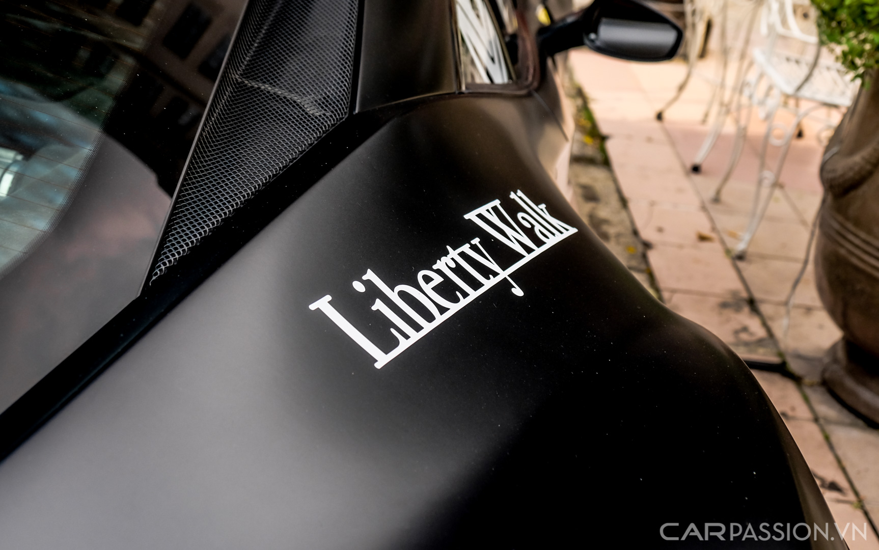 CP-Ferrari 488 GTB độ Liberty Walk thay áo mới27.jpg