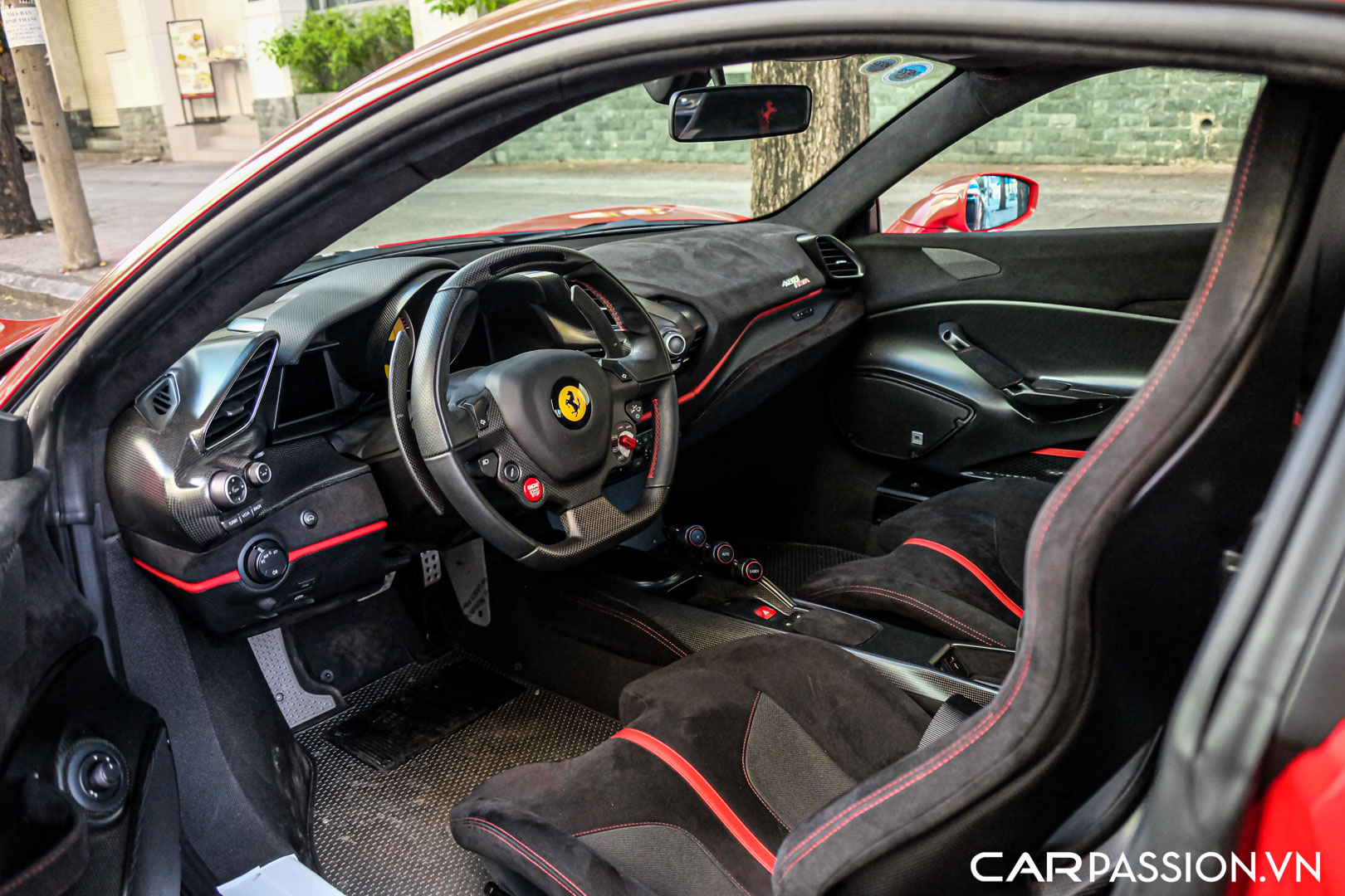 CP-Ferrari 488 Pista độc nhất Việt Nam10.jpg
