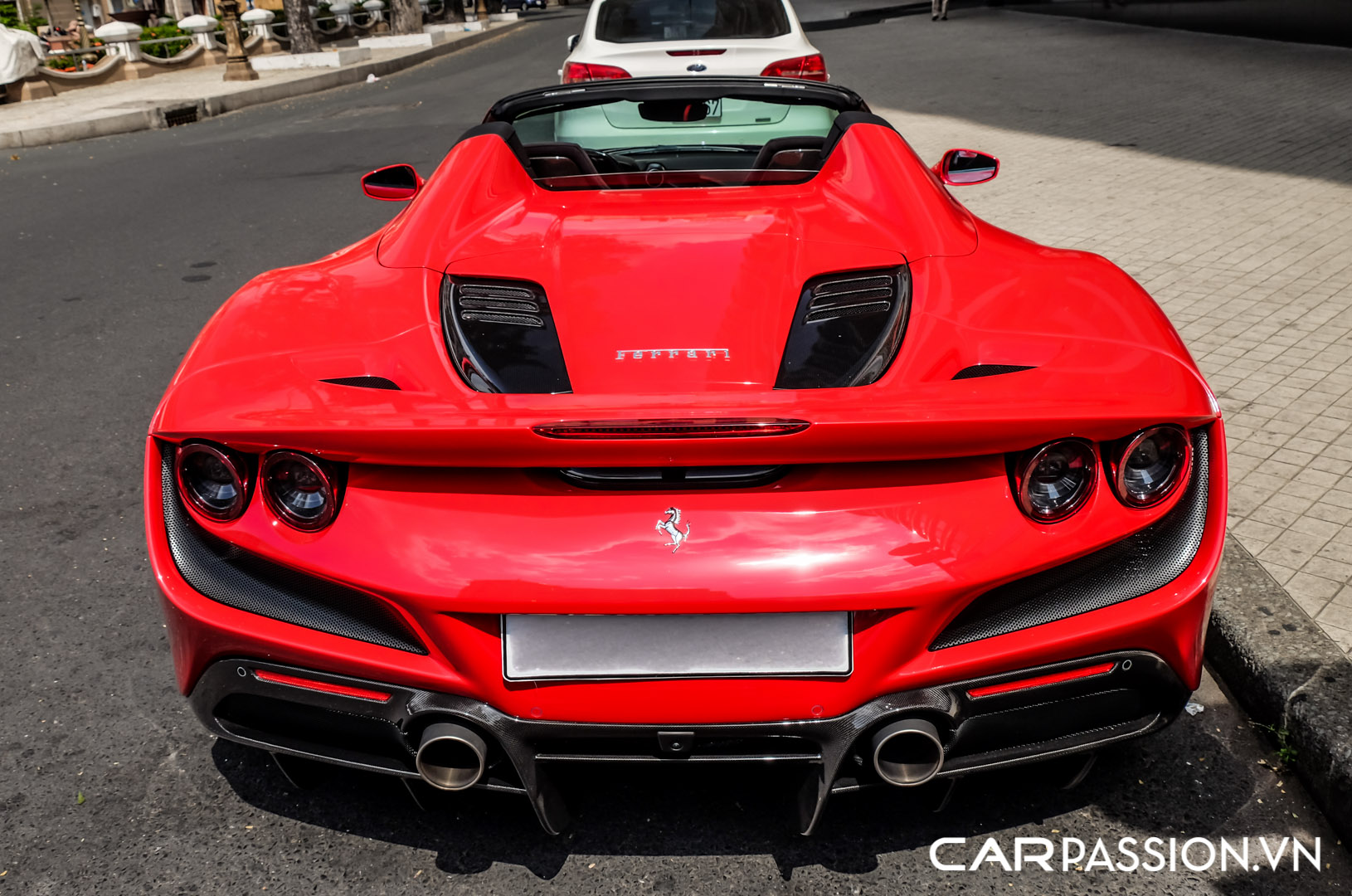 CP-Ferrari F8 Spider Rosso Corsa (12).jpg