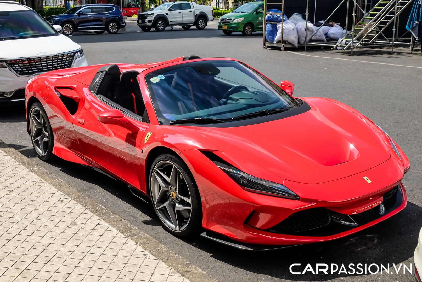 CP-Ferrari F8 Spider Rosso Corsa (2).jpg