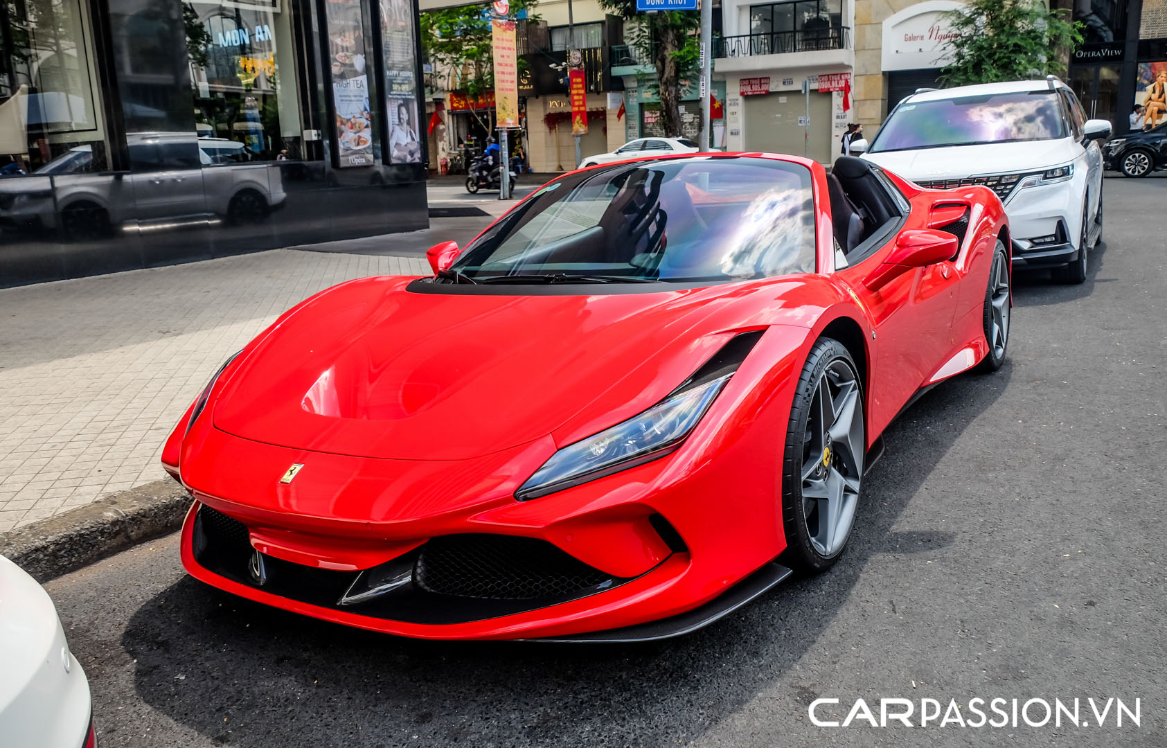 CP-Ferrari F8 Spider Rosso Corsa (31).jpg