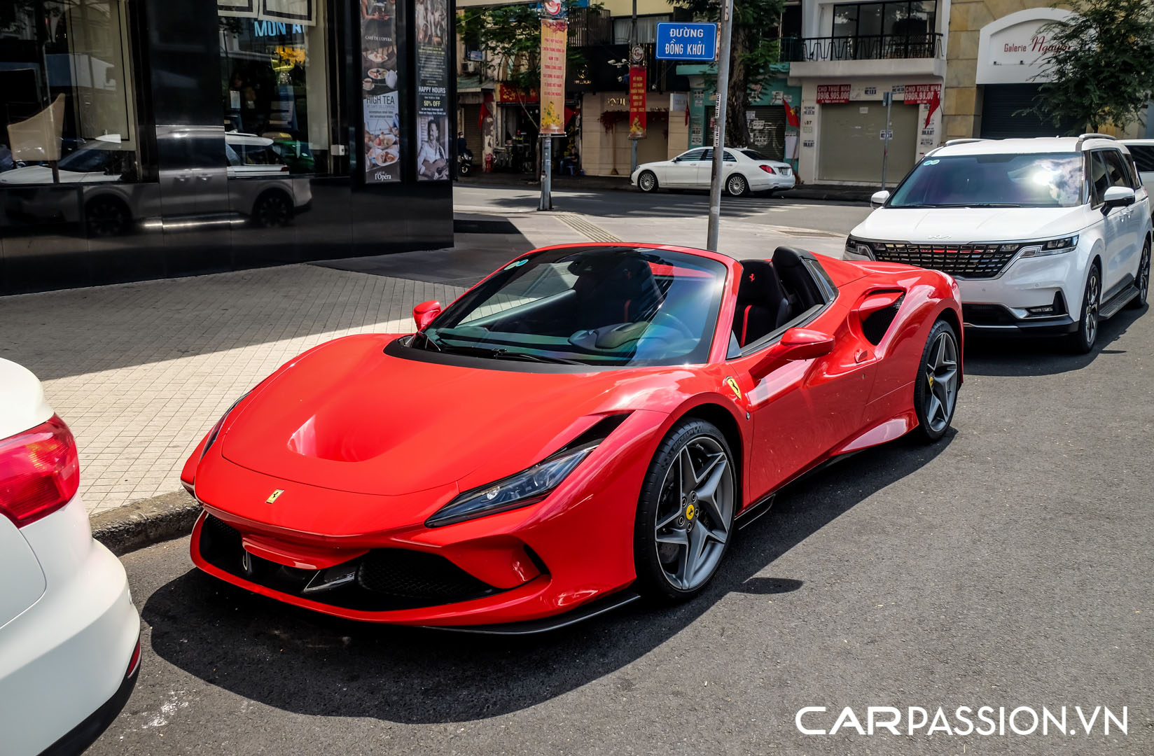 CP-Ferrari F8 Spider Rosso Corsa (32).jpg