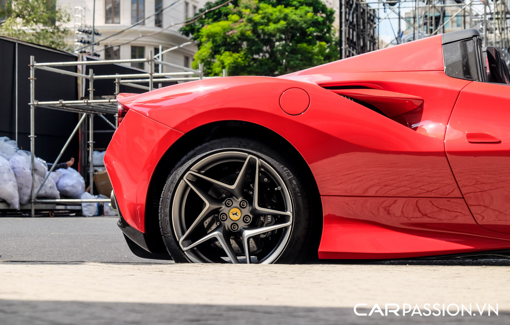 CP-Ferrari F8 Spider Rosso Corsa (48).jpg