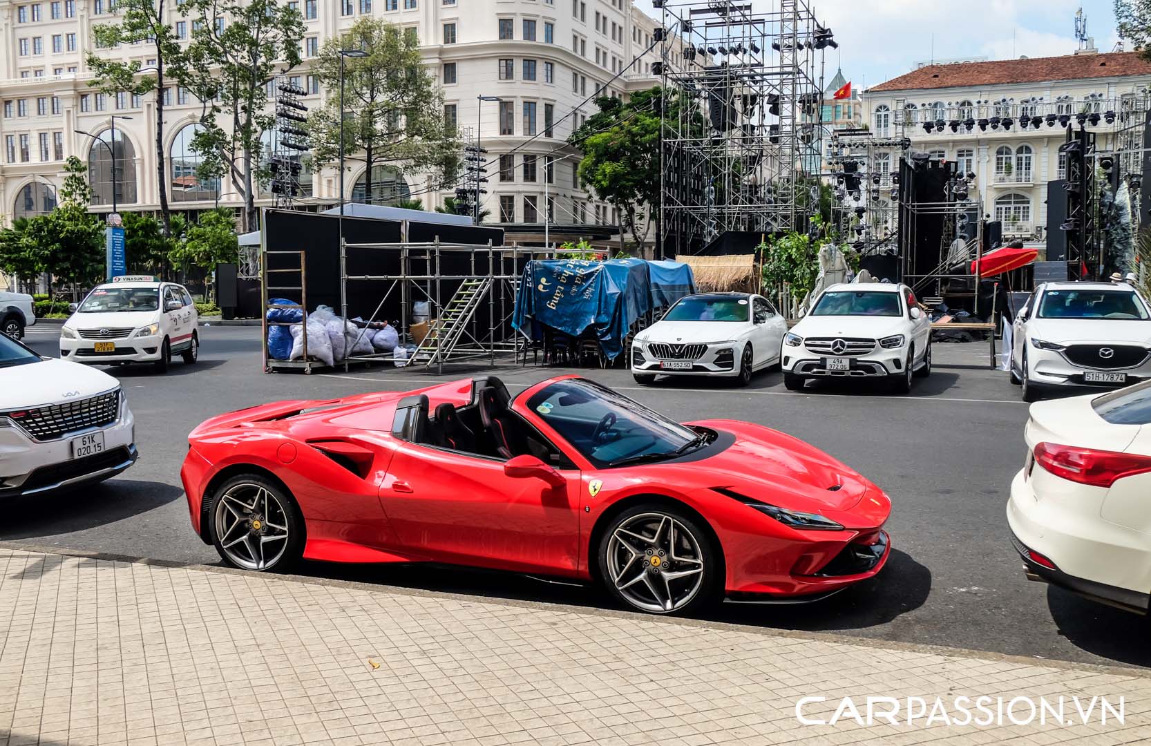 CP-Ferrari F8 Spider Rosso Corsa (5).jpg