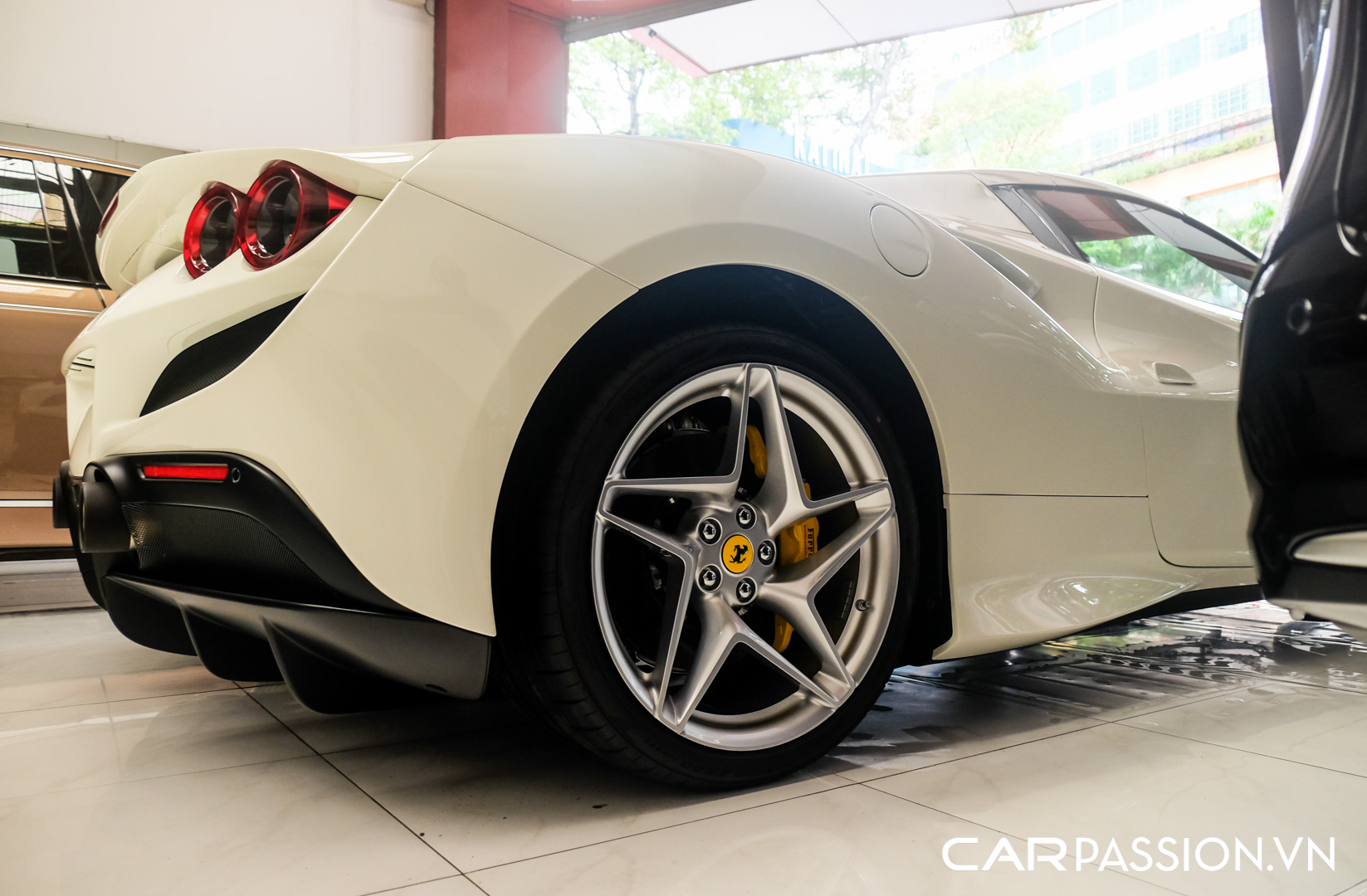 CP- Ferrari F8 Spider thứ ba về Việt Nam24.JPG