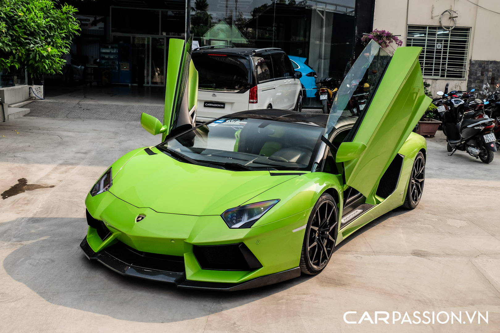 CP-Lamborghini Aventador Roadster LP700-4 (103).jpg