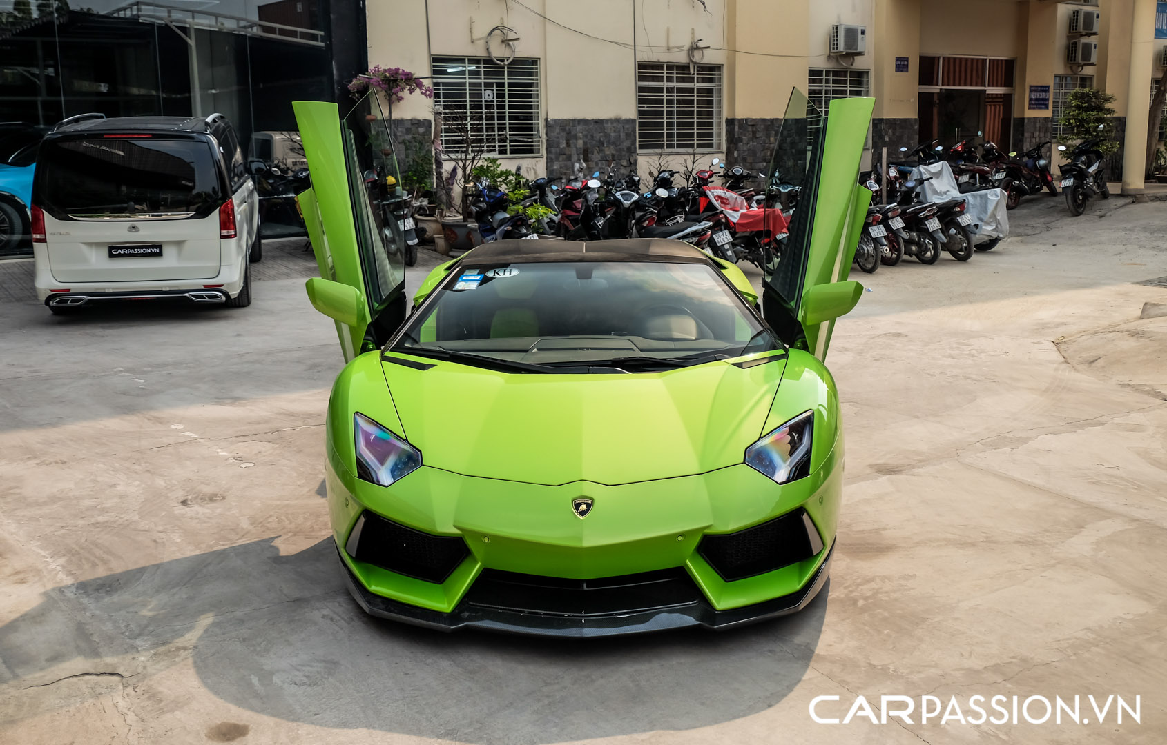 CP-Lamborghini Aventador Roadster LP700-4 (106).jpg