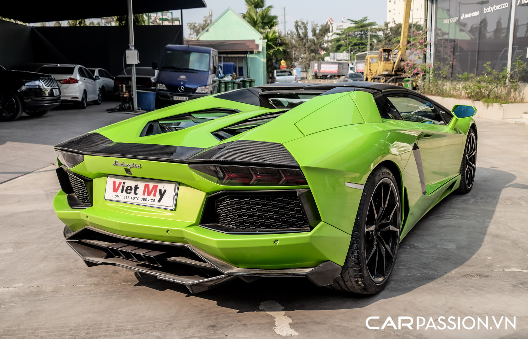 CP-Lamborghini Aventador Roadster LP700-4 (15).jpg