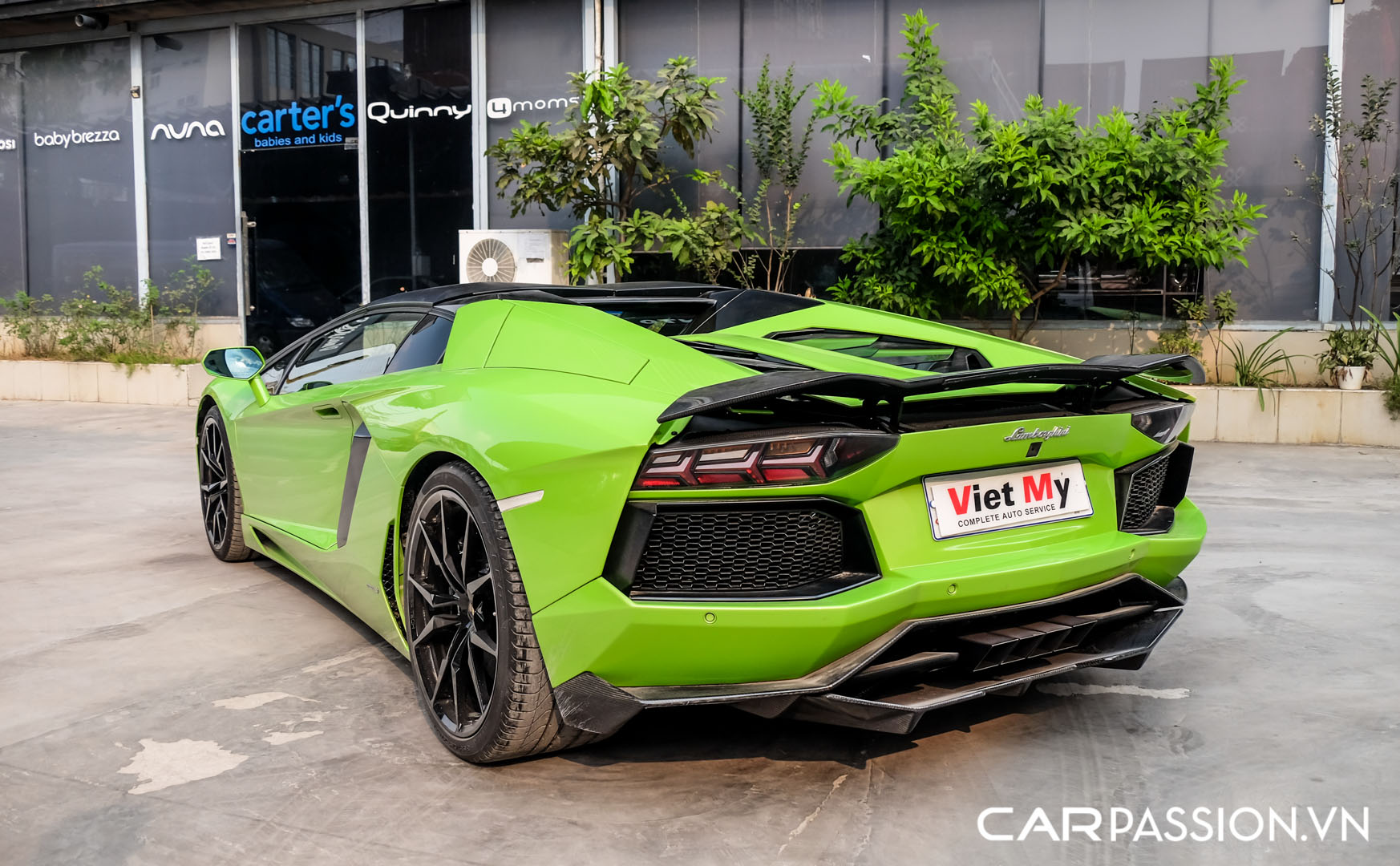 CP-Lamborghini Aventador Roadster LP700-4 (35).jpg