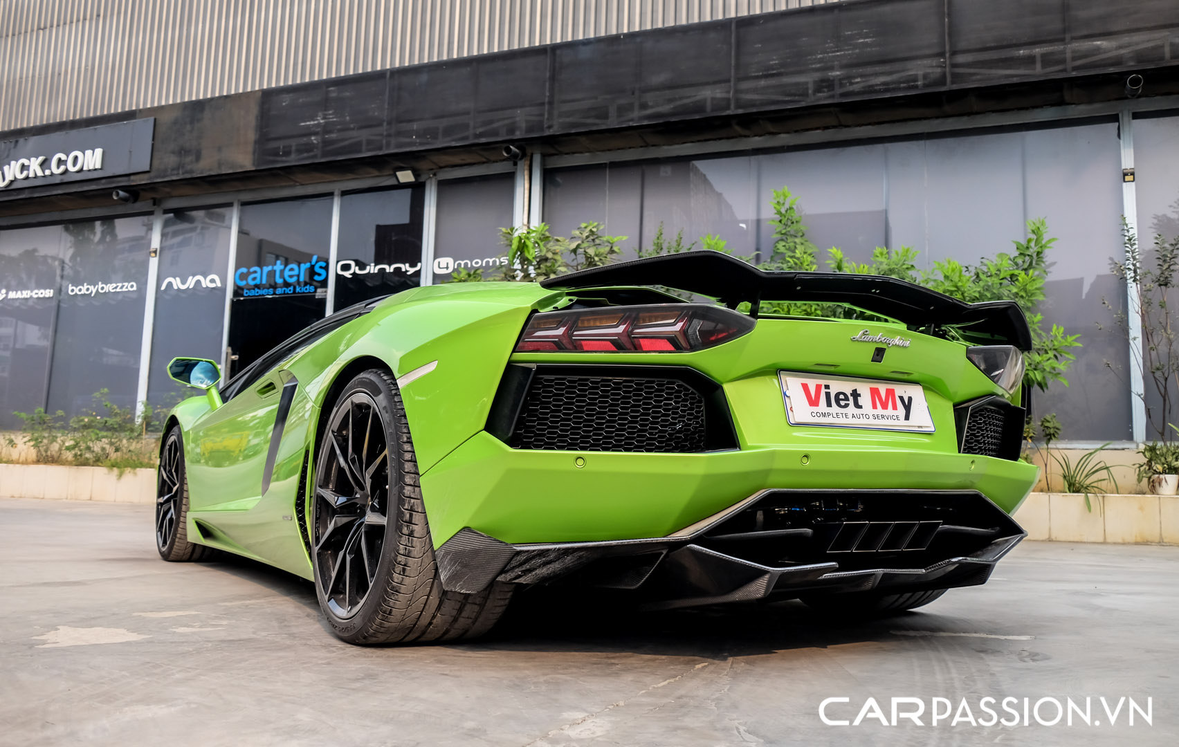 CP-Lamborghini Aventador Roadster LP700-4 (36).jpg