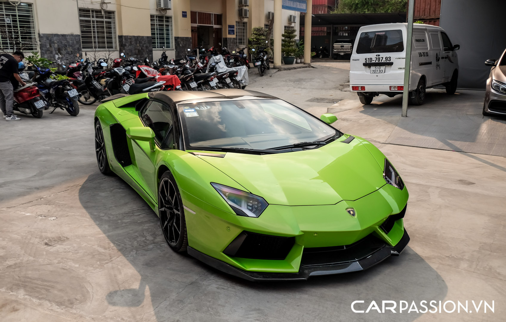 CP-Lamborghini Aventador Roadster LP700-4 (39).jpg