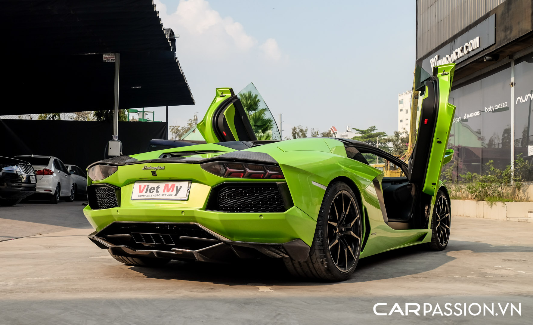 CP-Lamborghini Aventador Roadster LP700-4 (4).jpg