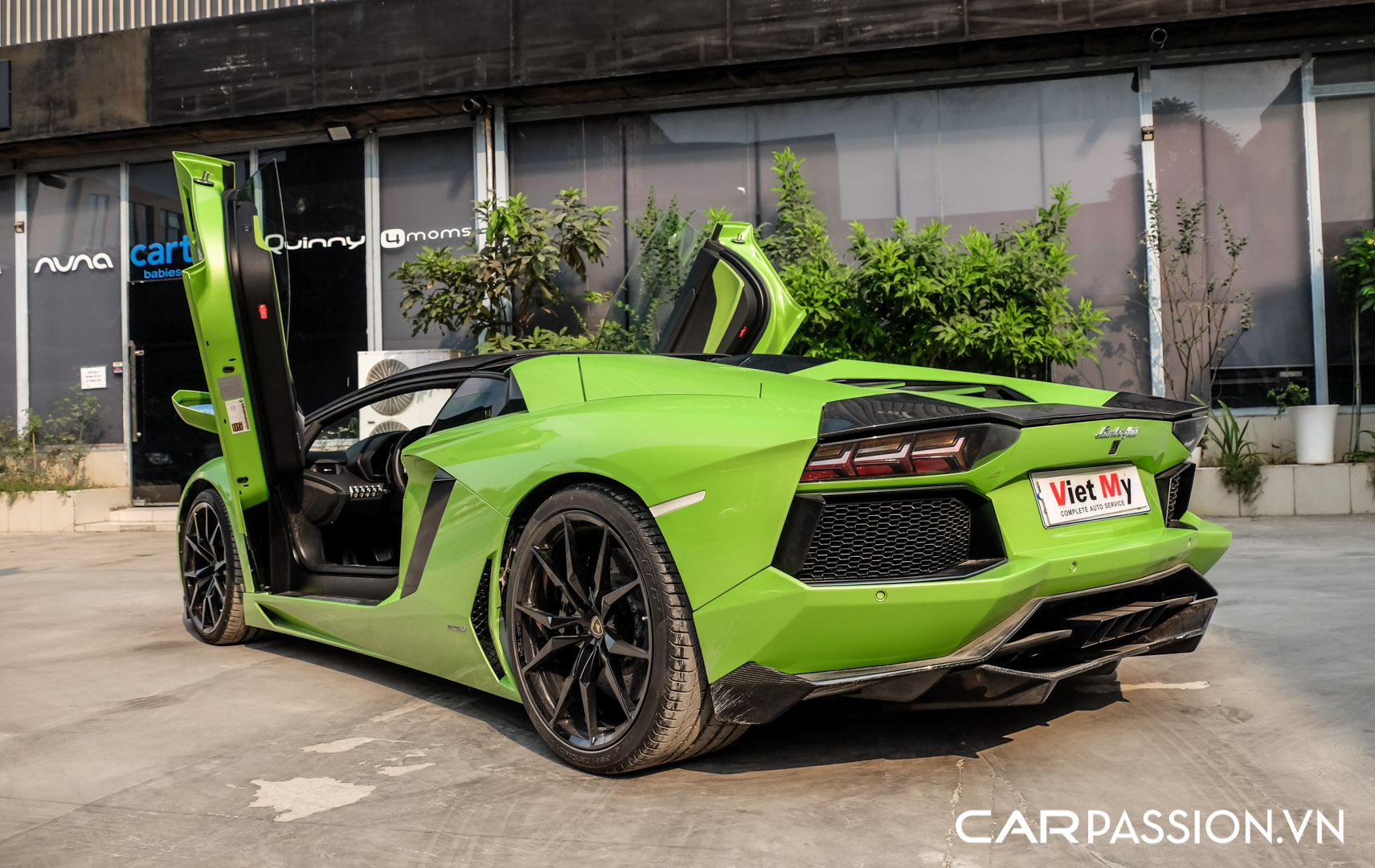 CP-Lamborghini Aventador Roadster LP700-4 (6).jpg