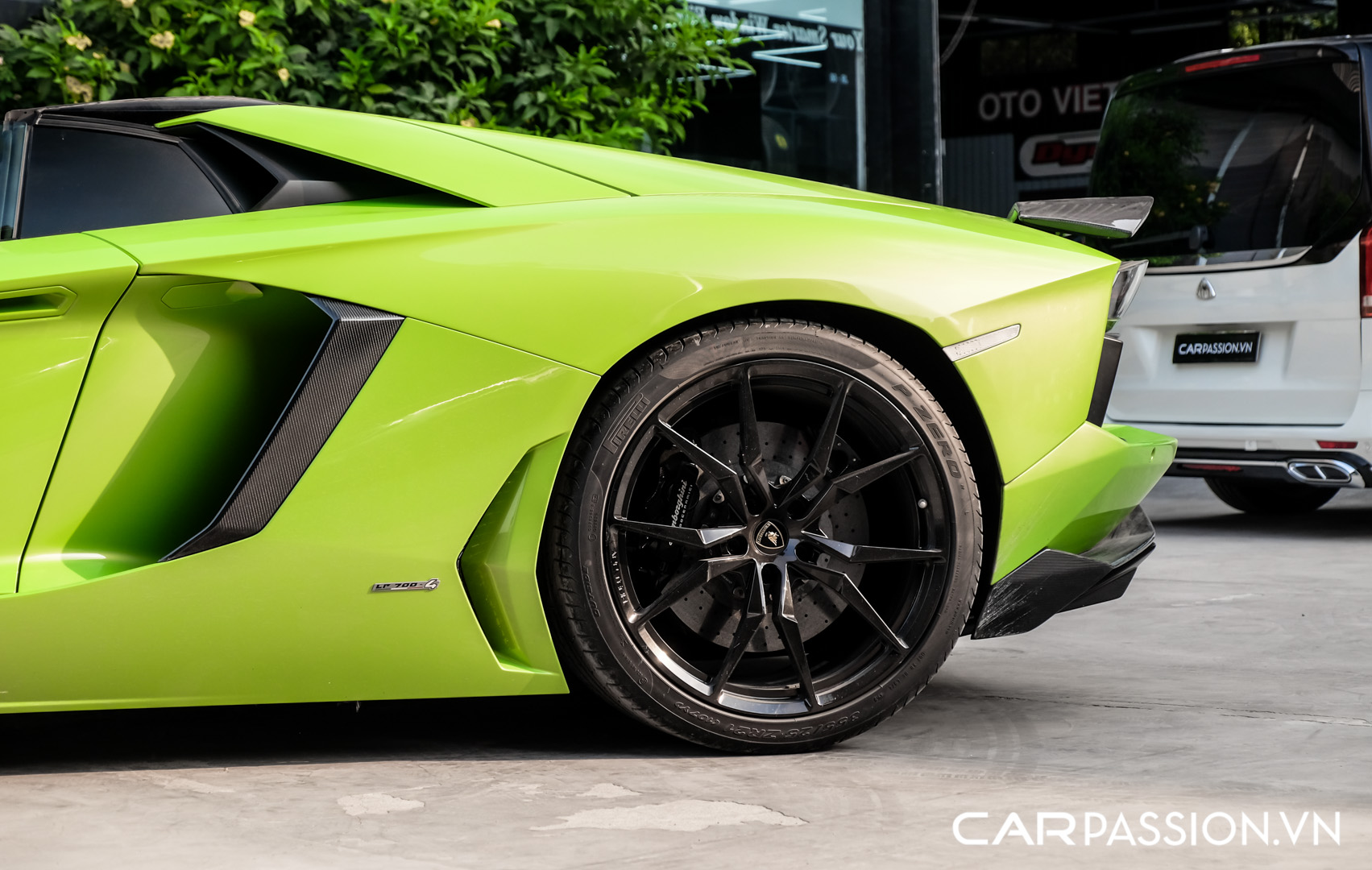 CP-Lamborghini Aventador Roadster LP700-4 (78).jpg