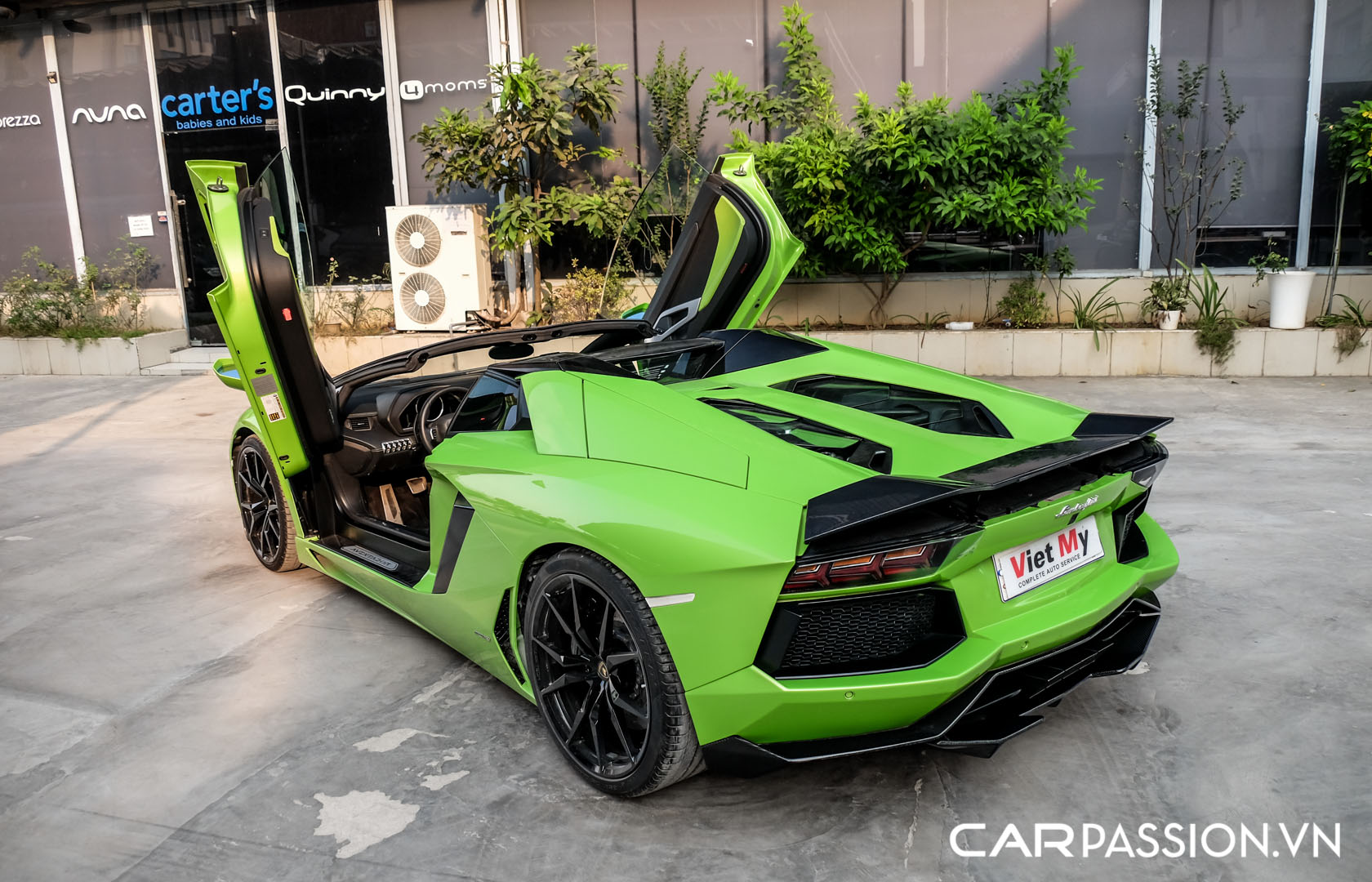 CP-Lamborghini Aventador Roadster LP700-4 (88).jpg