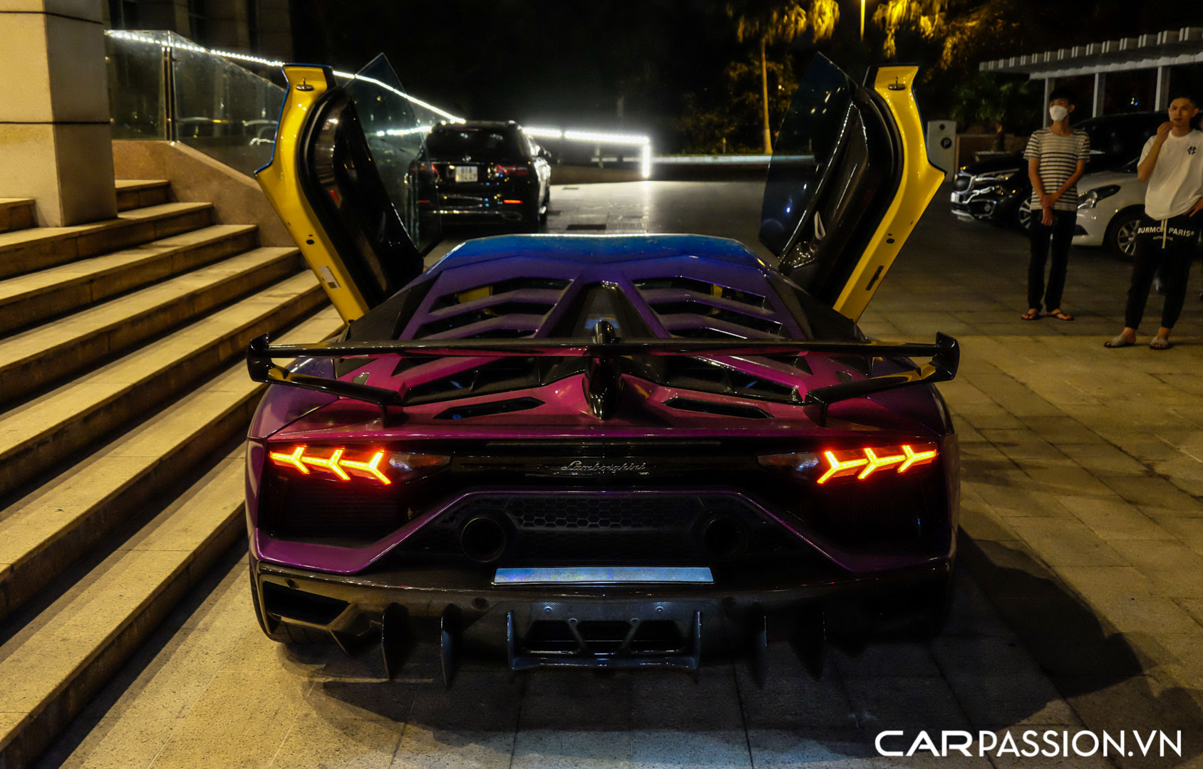 CP-Lamborghini Aventador SVJ bảy sắc cầu vồng20.jpg