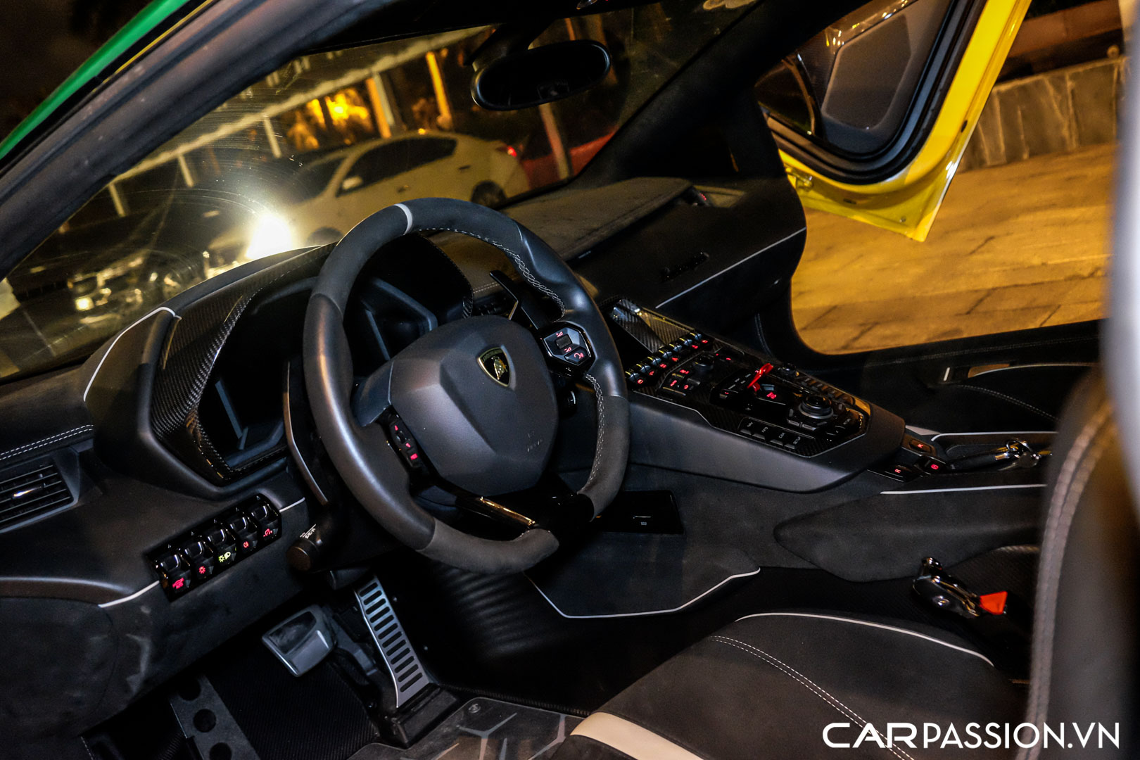 CP-Lamborghini Aventador SVJ bảy sắc cầu vồng30.jpg